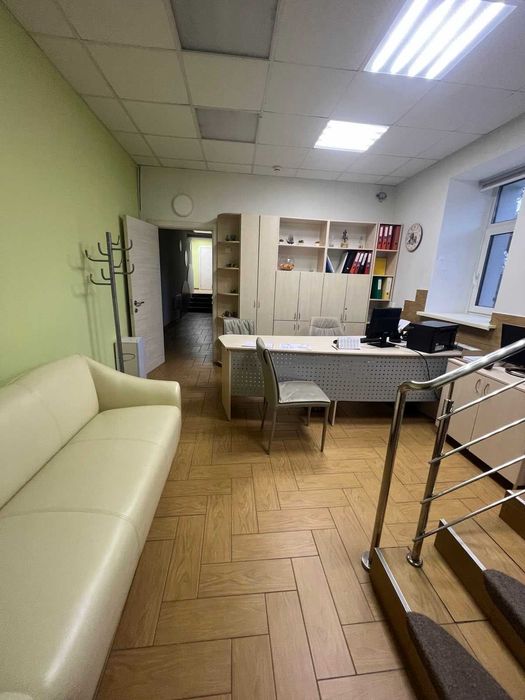 Сдам окрему будівлю з закриою теріторією. Шевченківський р-н