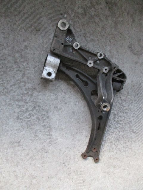 Braço de suspensão frente direito VOLKSWAGEN Touran (1T)