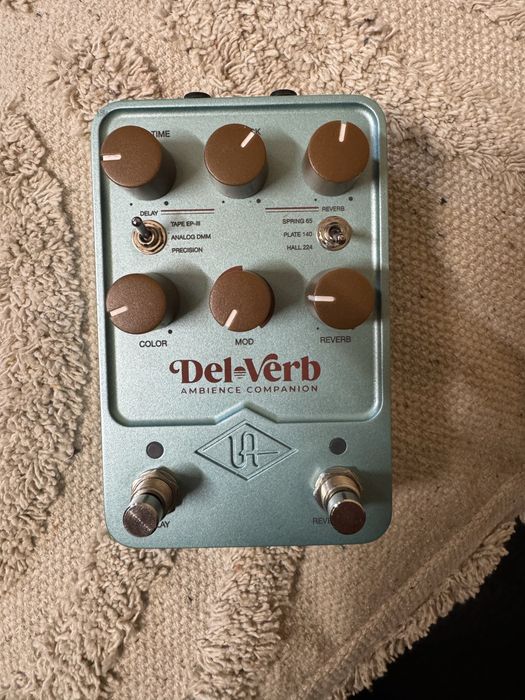 Universal Audio UAFX Del-Verb delay + reverb