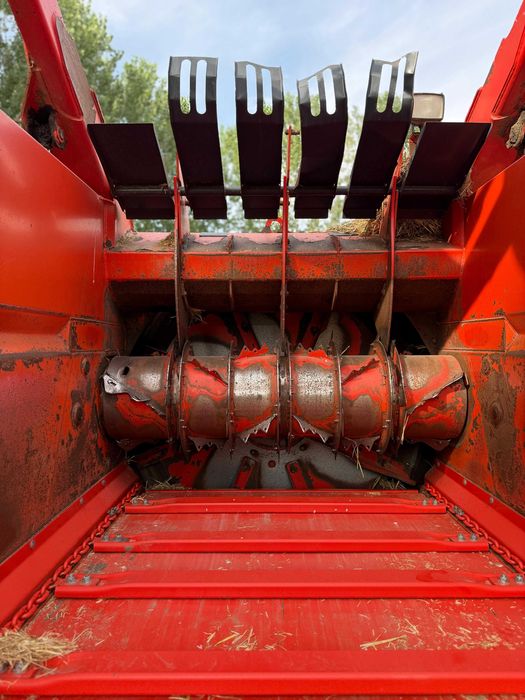 Distruibuidor de Palha Kuhn,