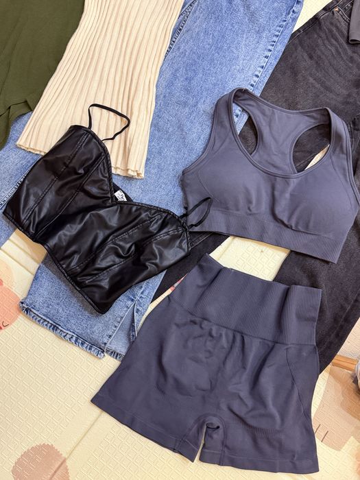 Лот брендового жіночого одягу С/М