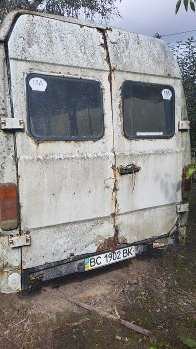 Вантажо пасажирський бус Mercedes-410