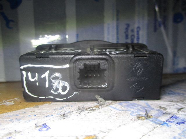 Módulo USB / AUX / IPOD RENAULT Megane III (BZ0_)