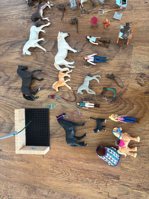 Zestaw schleich, konie, akcesoria, karetka, myjka