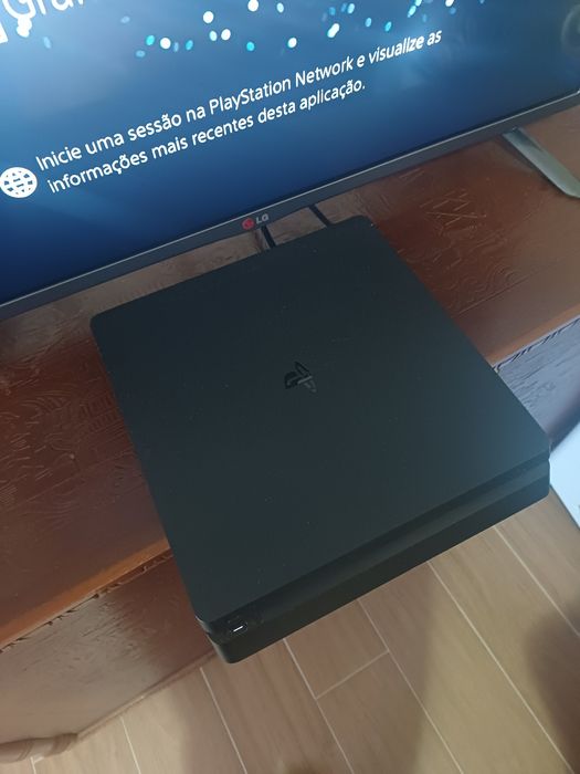 Playstation 4  slim 500gb