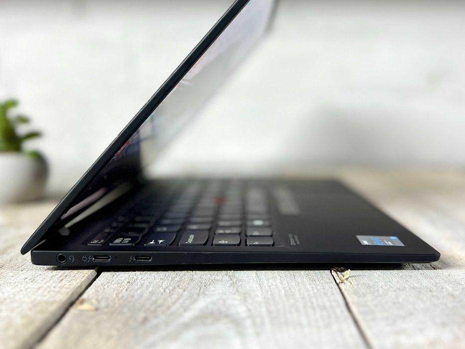 Ноутбук Lenovo ThinkPad X1 Nano G1/i7-1180G7/16GB/256GB/13.0"2K IPS