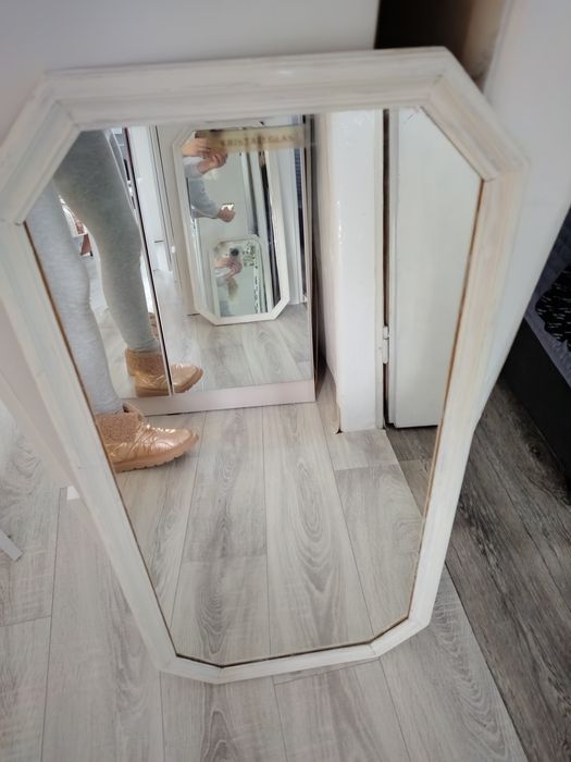 Lustro w ramie do powieszenia 80 x 40