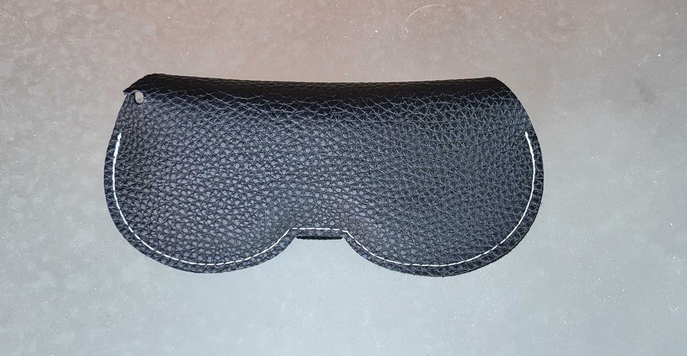 okulary przeciwsłoneczne damskie z etui JAK NOWE