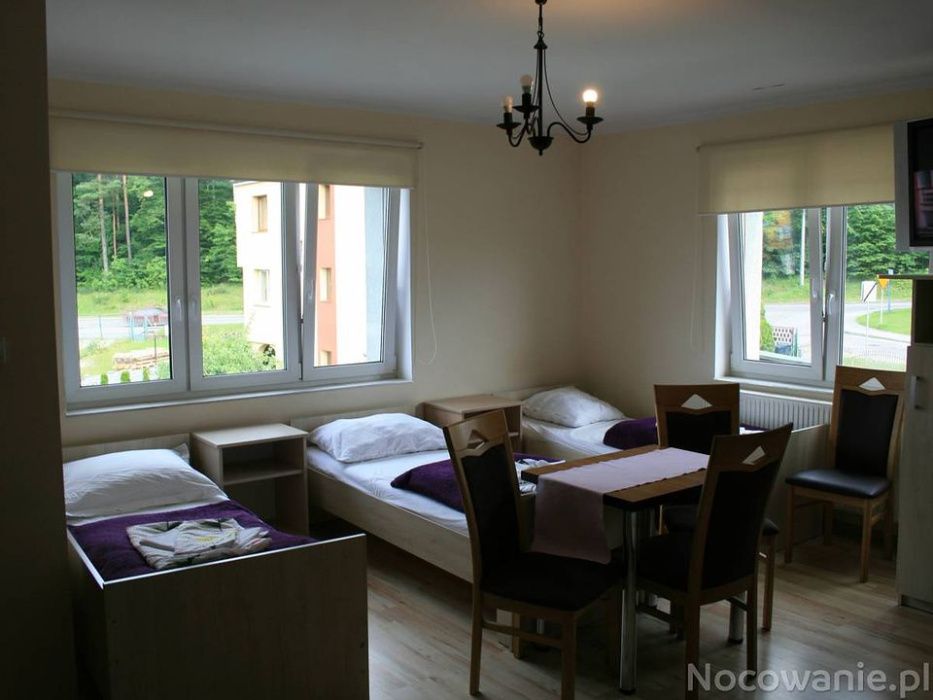 Noclegi - Dom na Chmielnej w Rumi - kwatery pracownicze