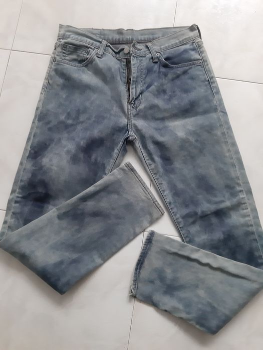 Calça de ganga manchada da Levi's