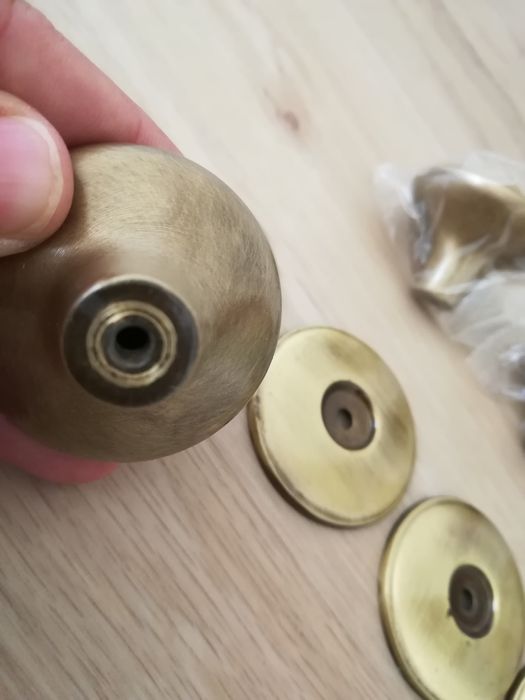 2 puxadores em latão novos