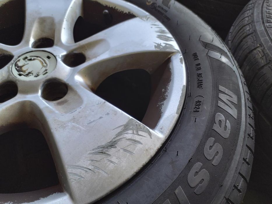 Jantes Skoda R14 Com Pneus 185/60 Furação 5X100