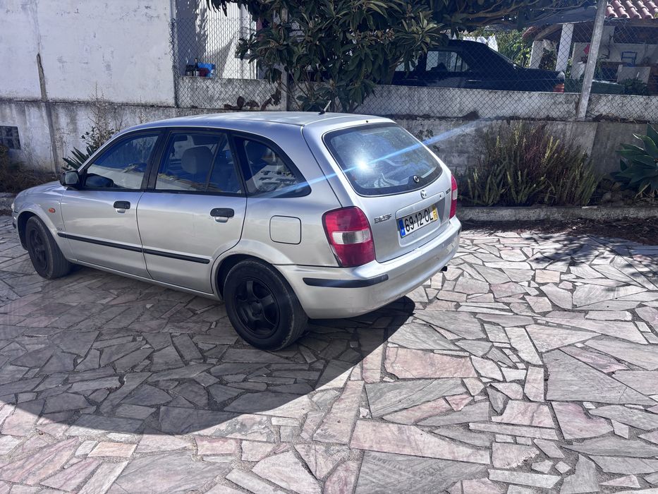 Mazda 323 ano 99