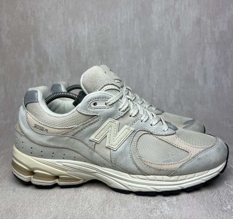 Кросівки New Balance 2002R