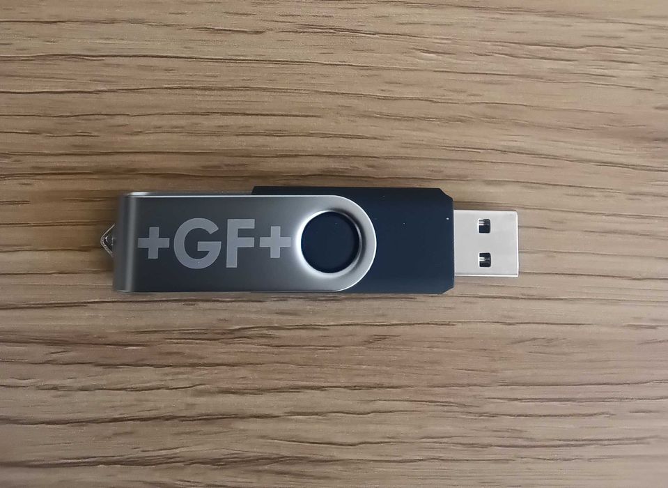 Pendrive Nowy z Niemiec poj. 16 GB 2 sztuki