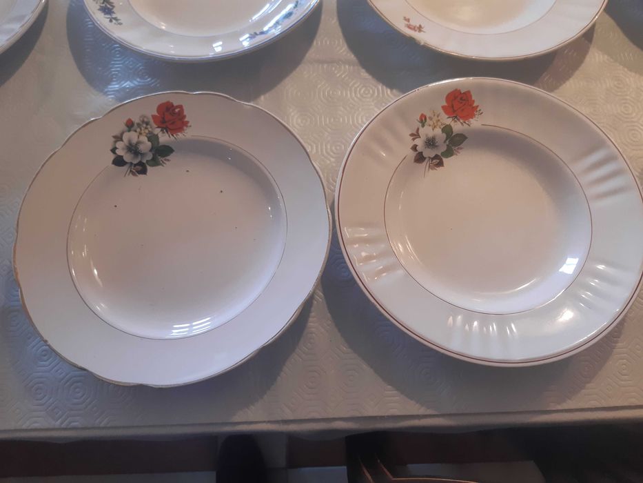 Serviço Jantar de Sacavém  com Flores- Rosinhas Vermelhas64552698483073123