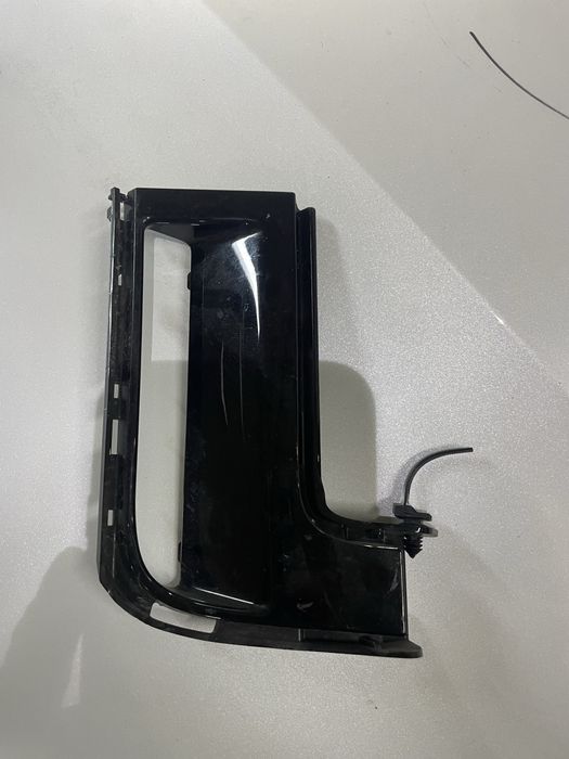 Volvo ex30 Права решітка забірник повітря бамперу переднього