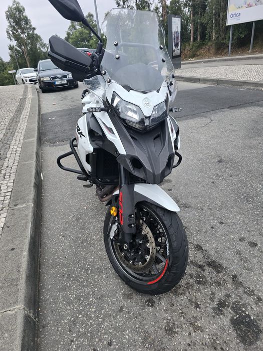 Mota BENELLI Trk 502