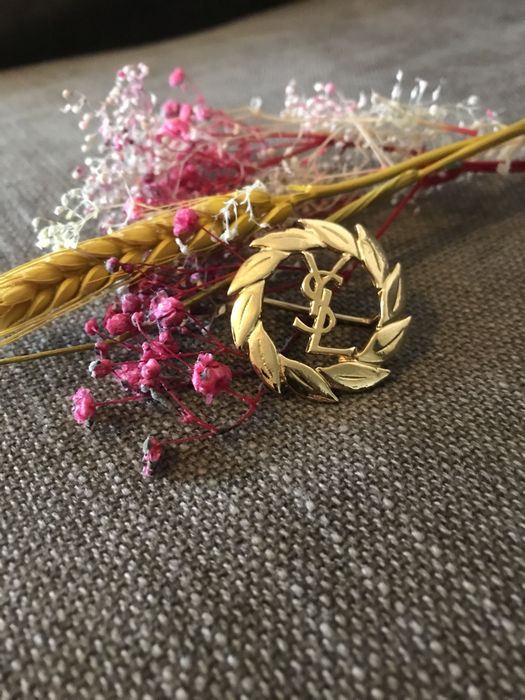 Alfinete vintage YSL