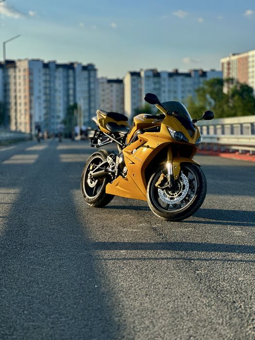 Triumph daytona 675