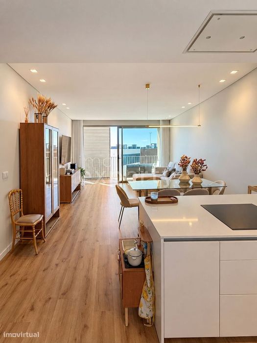 Apartamento T2 | Edifício Lourencinha II | Câmara De Lobos