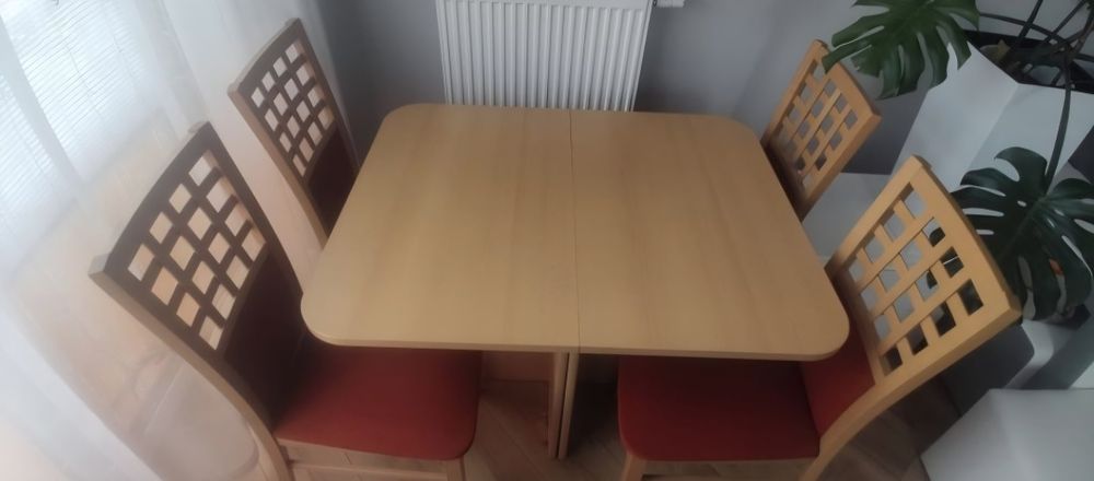 Stół rozkładany jadalnia salon stan bardzo dobry kolor buk