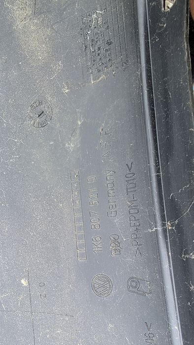 Spojler dokładka zderzaka vw golf 5 V gti zaślepka na hak