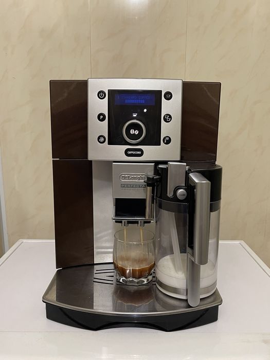 Кофемашина Delonghi ESAM 5500 Perfecta Cappuccino Кавомашина Delonghi