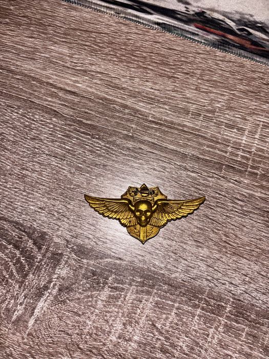 Значок Warhammer 40,000 — Імперська Аквіла з черепом