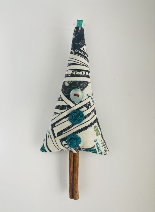 Ялинкова пикраса. Новорічний декор