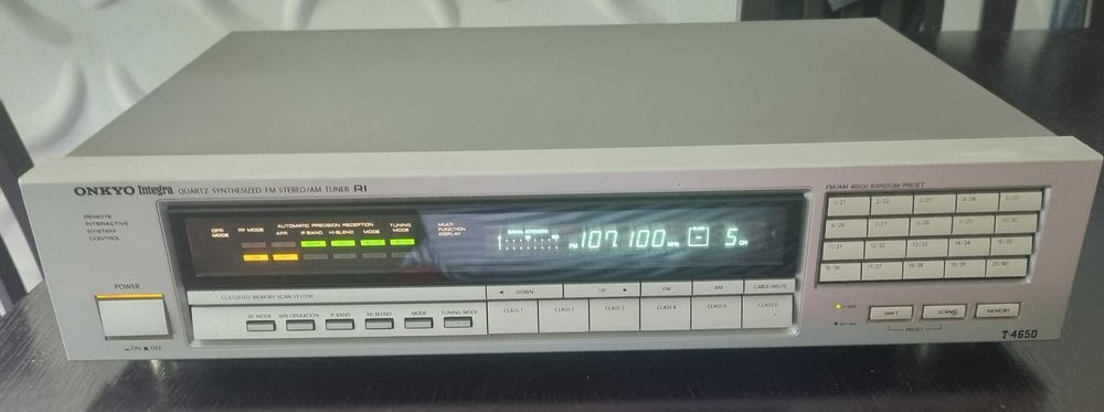 Tuner Onkyo Integra T-4650