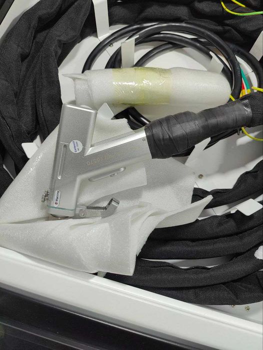 Апарат лазерної зварки лазеная сварка MAXphotonics  1500W 4 в 1 лазерн