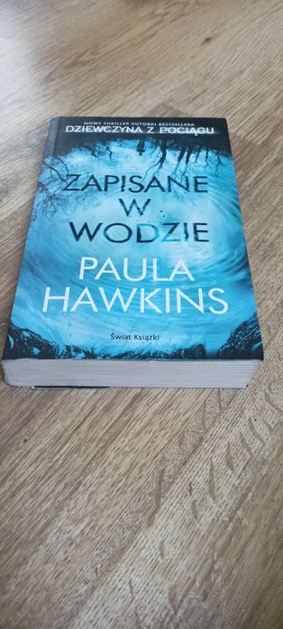 Paula Hawkins, Zapisane w wodzie