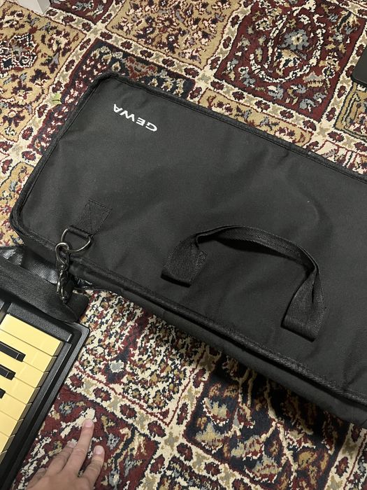 Microkorg XL + transformador + mala de transporte