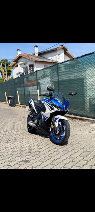 BAJAJ "PULSAR  RS 200cc"   venda ou troca por carro , preferência golf ,megane  .. pago  a diferença de valor  se o valor do veículo for acima!