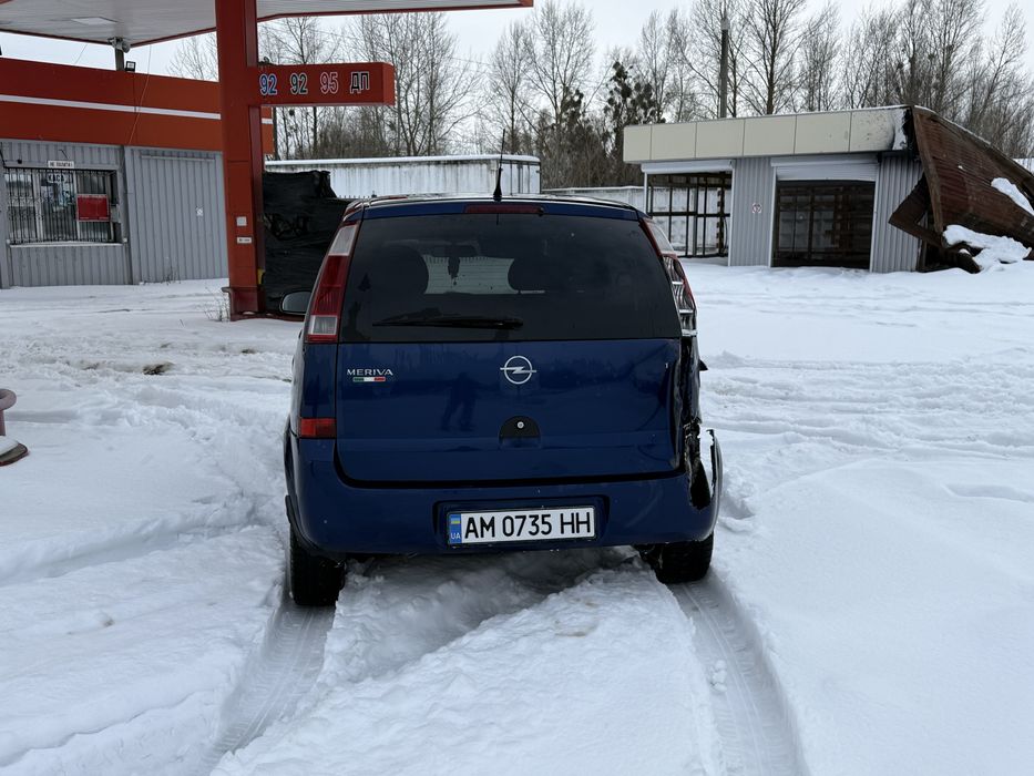 Подам Opel Meriva