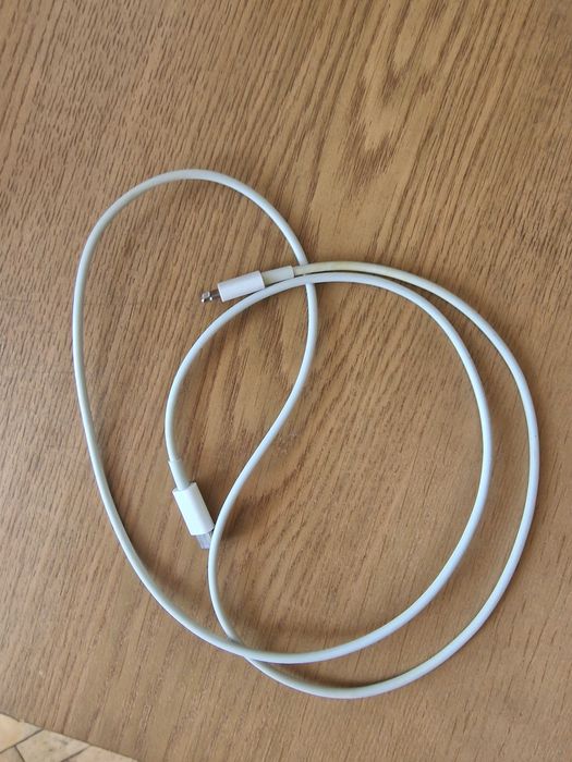 Kabel ladujacy 1.1m USB C x Apple Lightning