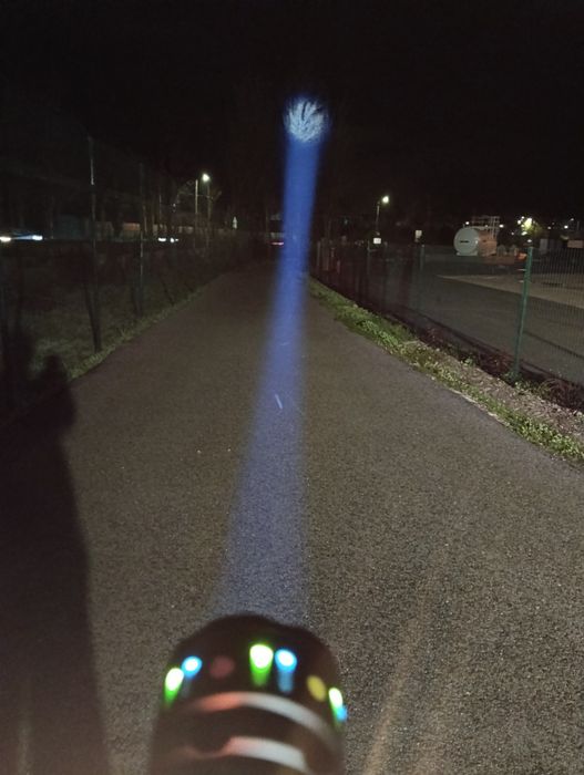 YMA5  Domine a noite Feixe principal concentrado Alcance real 600 m