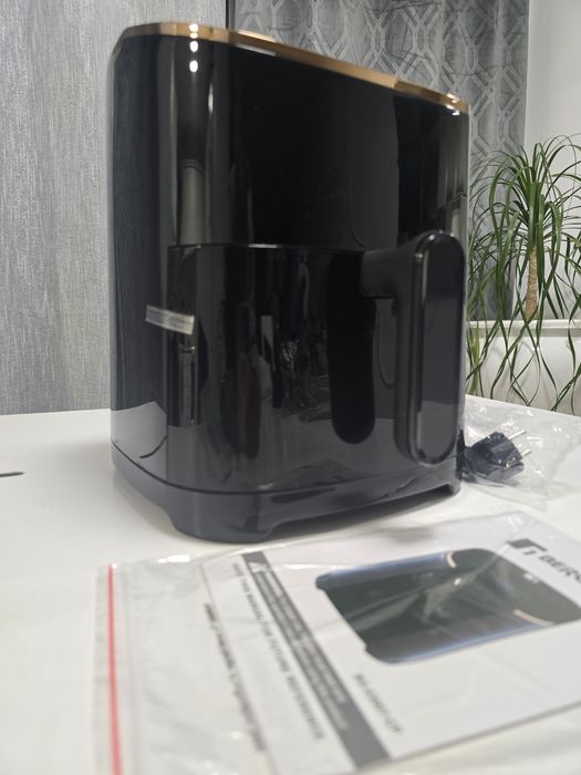 Air fryer/fritadeira digital 4,8l  assa/frita/tosta Nova