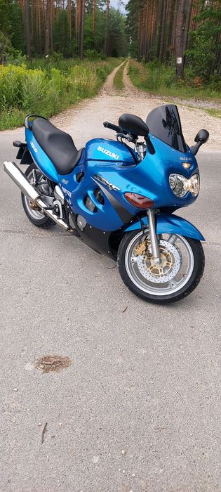 Suzuki GSX 600 F