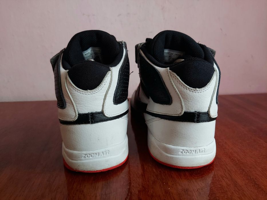 Кроссовки фірми nike dunk Jordan оригінал 

Розмір по бірці:
Us 9  UK