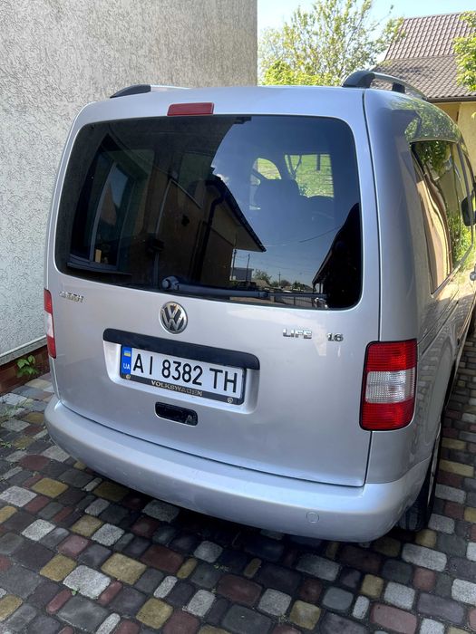 volkswagen caddy 1.6 бензин