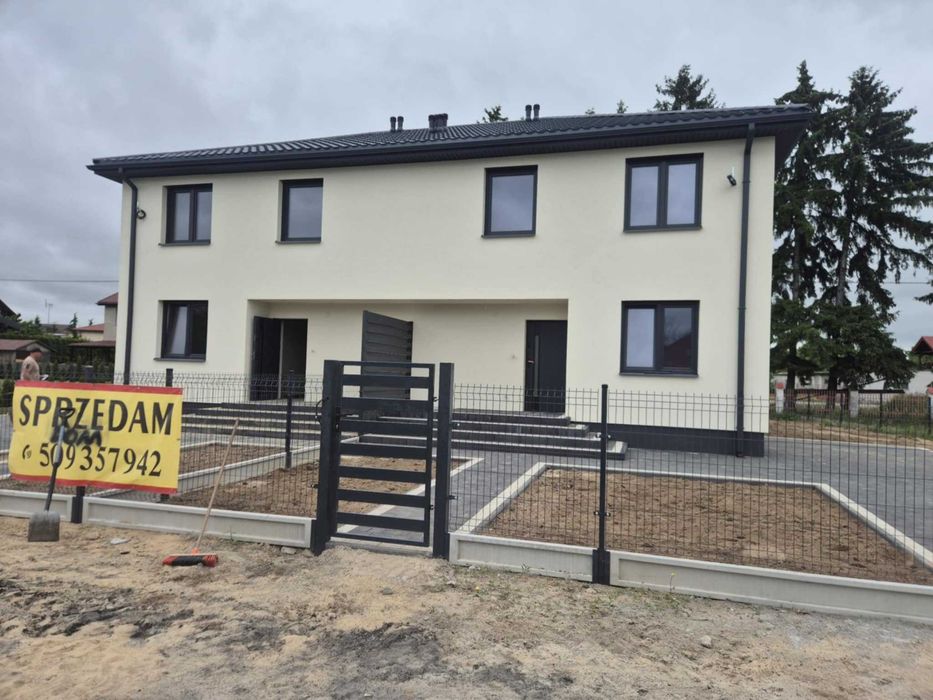 Sprzedam dom w zabudowie bliźniaczej