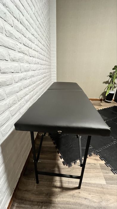 Складна кушетка для бʼюті послуг