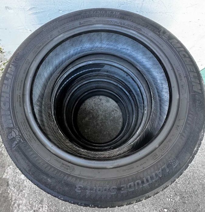 Шини літні одноширокі 235/50/R19 Michelin