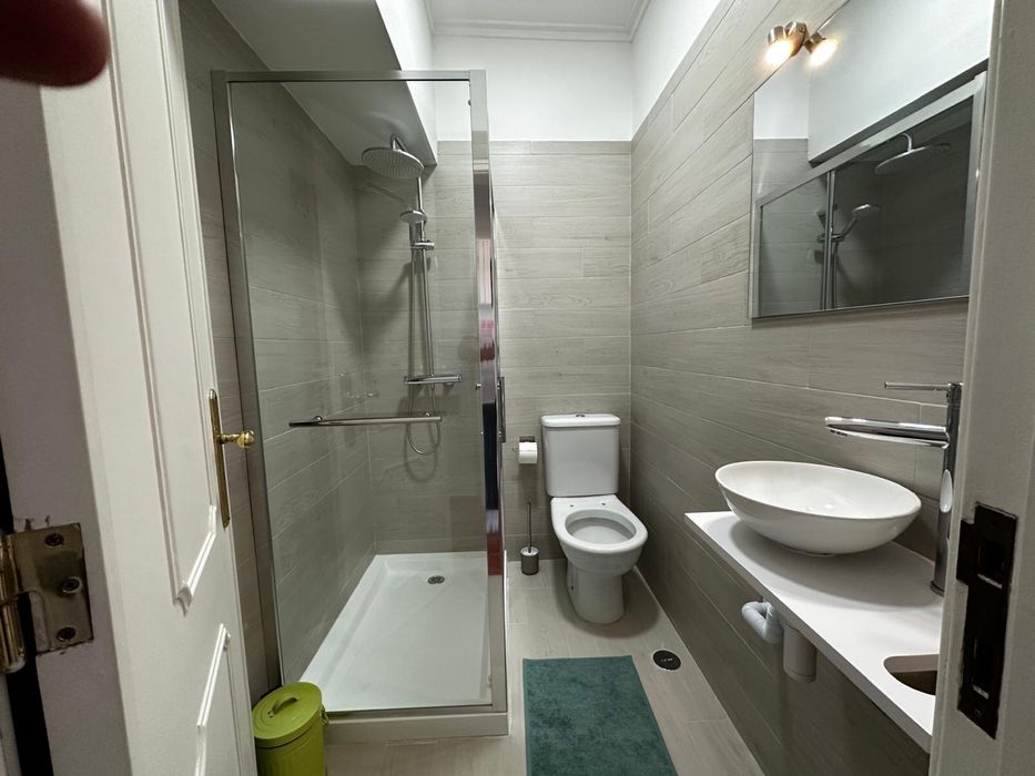 Quarto  grande e luminoso