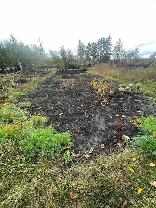 3-Кімнатна квартира в місті Буринь , біля автовокзалу , з гаражем !