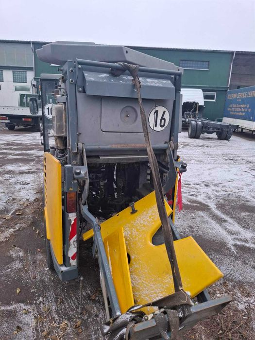 Подметально-уборочная машина Hako - Citymaster 300 (без мотора)