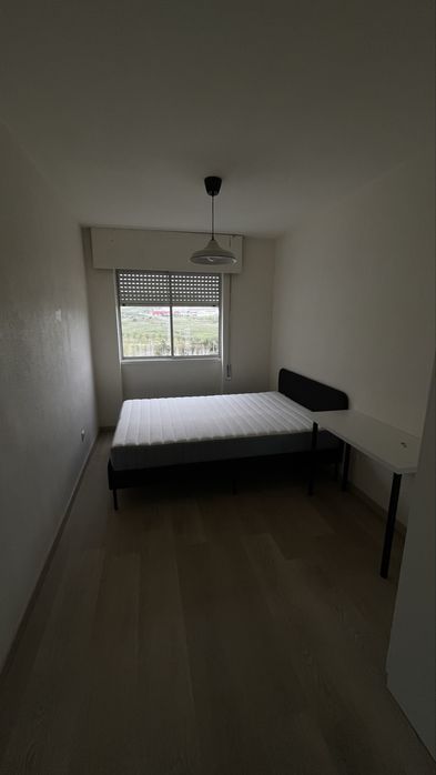 Quarto para arrendar