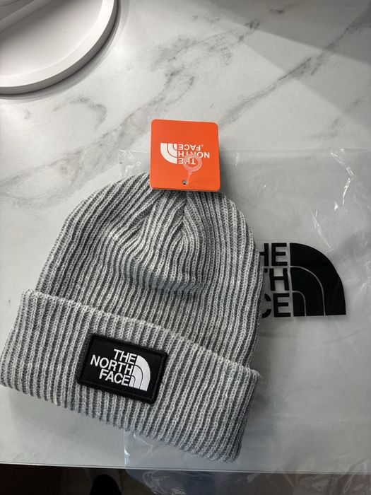 Szara czapka zimowa the north face